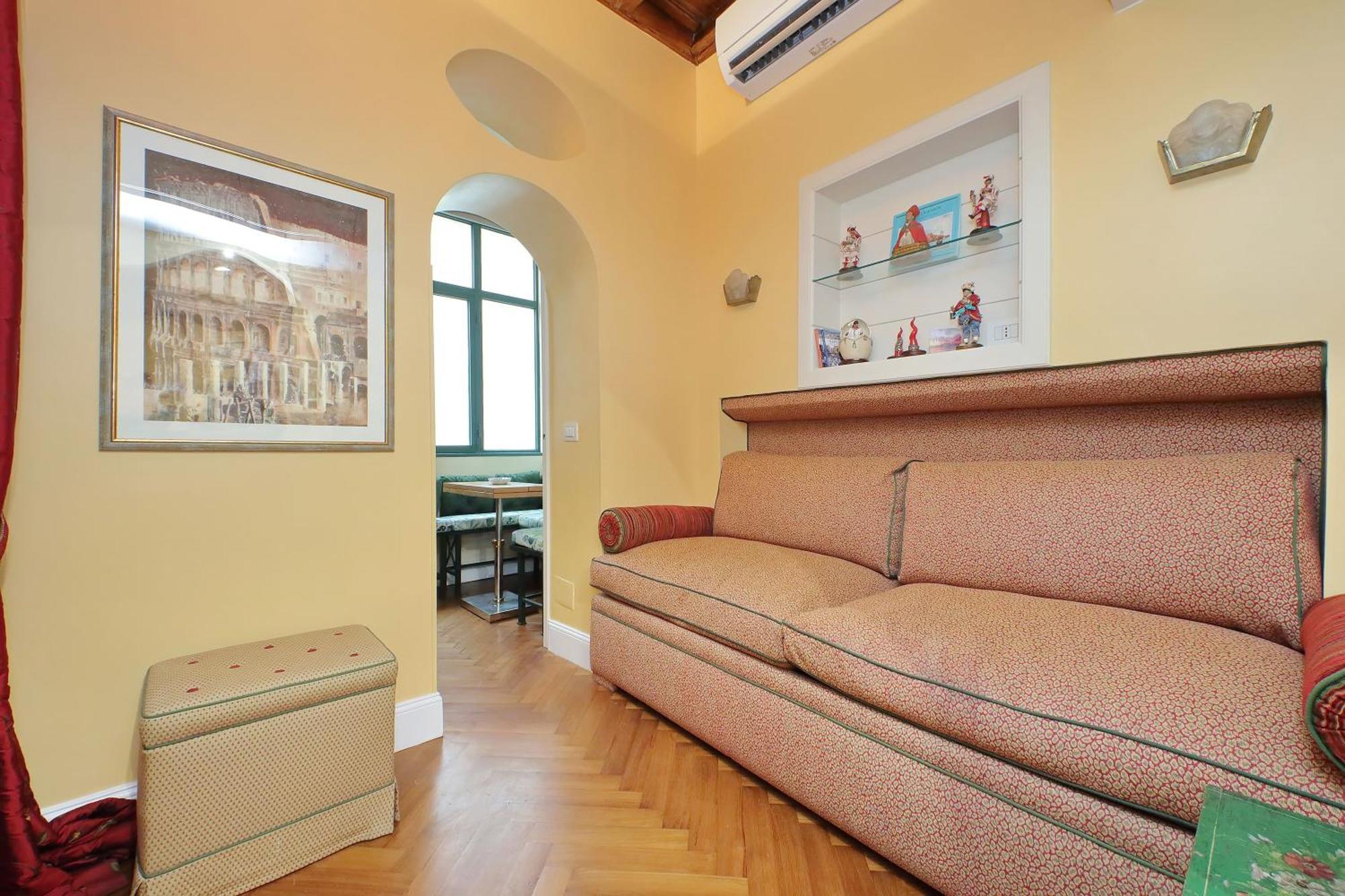 Lägenhet Pantheon Luxury